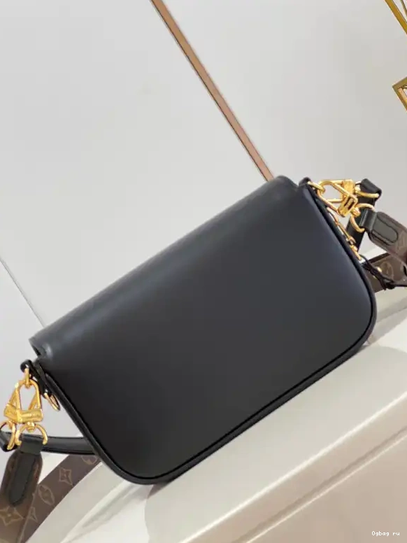 Louis SWING Vuitton 0429